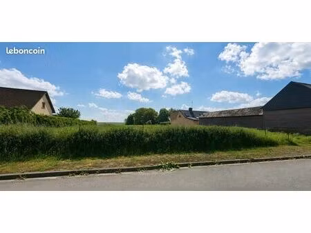 terrain à bâtir de 2164 m² à franvillers - grande façade  environnement calme