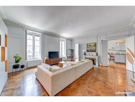 appartement 5 pièces 196 m²