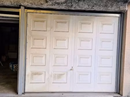 location garage / box / parking dans résidence sécurisée