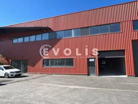 local bureaux 374 m²