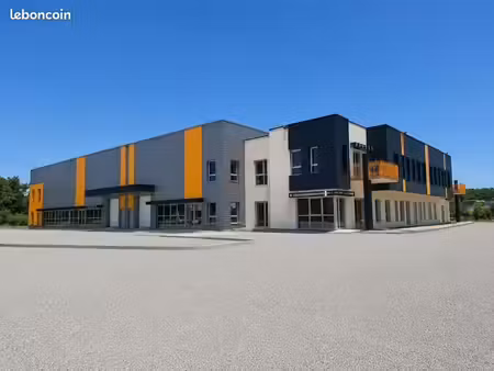 local bureaux 1 310 m²