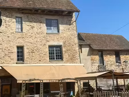immeuble avec fonds de commerce