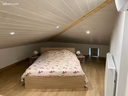 maison de bourg avec chambre mansardée + dépendance