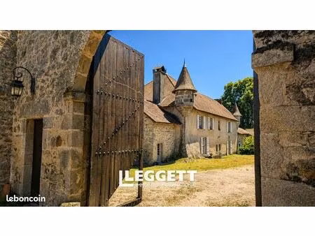 château 13 pièces 472 m²