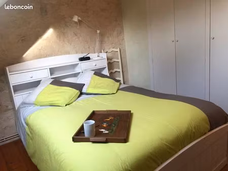 chambre meublée avec salle d'eau