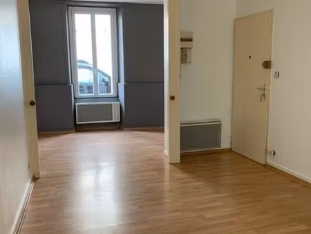 loue appartement t2 bressuire