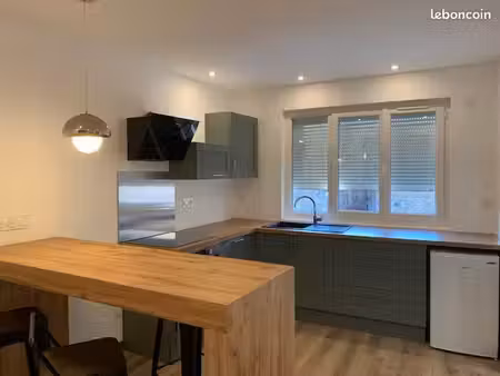studio entièrement rénové à neuf  meublé  prêt à vivre