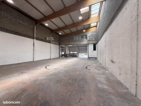 local bureaux 474 m²