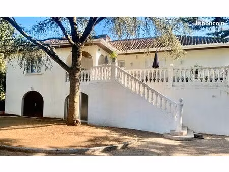 grande maison familliale ecully