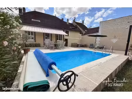maison de charme entièrement rénovée de 156 m2 habitables – 7 pièces – 4 chambres – jardin