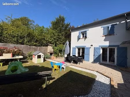 maison familiale 120 m2- poigny la forêt