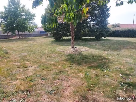 745m2 de terrain constructible à vendre à commequiers (85)
