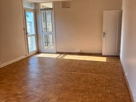 appartement t4 dernier étage