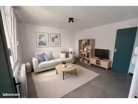 maison avec studio indépendant  dépendances et terrain