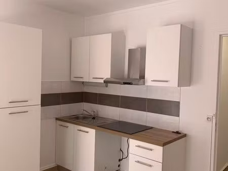 studio meublé en rdc proche gare loyer 780 cc