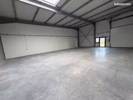 local d’activité / entrepôt 159 m² (2 loyers offerts)