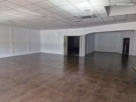 local commercial 350 m²