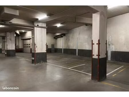 local 750 m² paris 13