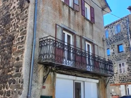 maison de ville 10 pièces 144 m²