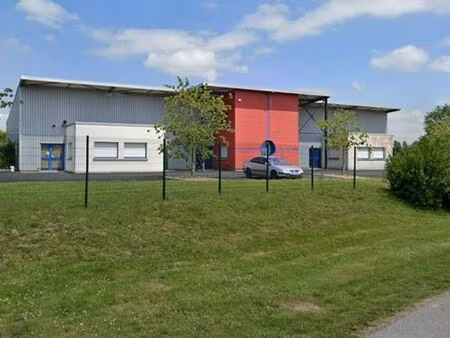 bâtiment d'activité 800 m² – 3 cellules – terrain 4 741 m² – doudeville