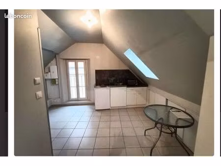 location studio villeneuve la guyard