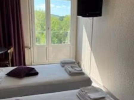 murs et fond d'un hotel bureau 19 chambres