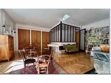 superbe espace avec terrasse pour bureaux de luxe ou activité libérale