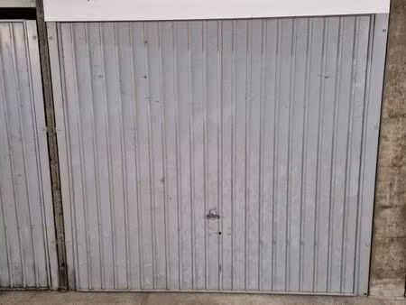 location box garage