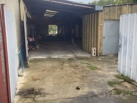 loue hangar 300 m2 et terrain 500m2