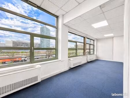 bureaux 448 m²