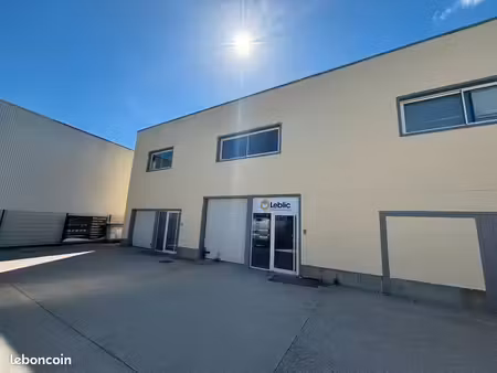local d'activité 190 m²