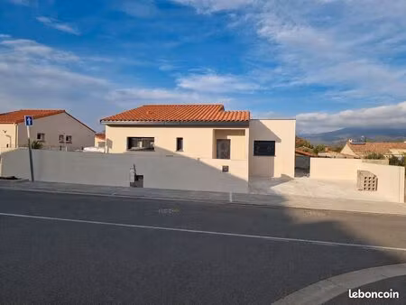 villa 4 faces