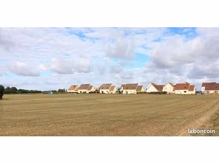 terrain 401 m² moult