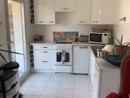 appartement t3 lumineux avec 2 parkings et cave — carnac