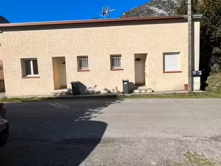 maison divisée en 2 appartements