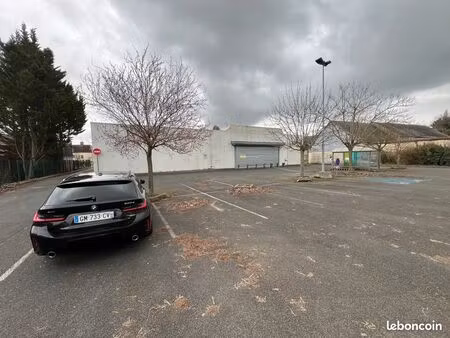 local commercial à louer