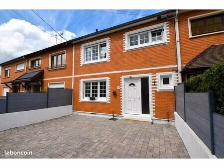 joli pavillon de 89m²