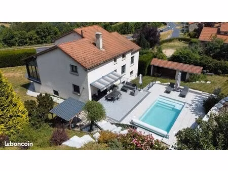 maison 250 m² puy en velay