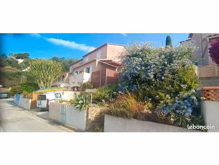 charmant studio à l année bormes les mimosas 83