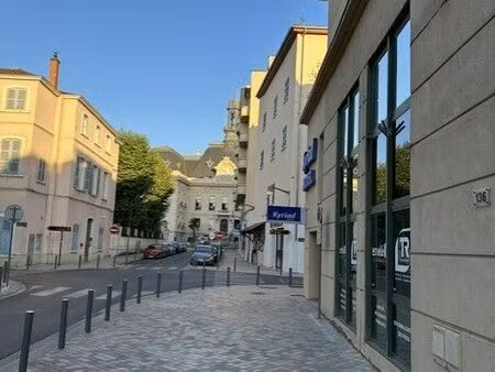 bureaux 145 m² – hyper centre villefranche-sur-saône – location direct propriétaire