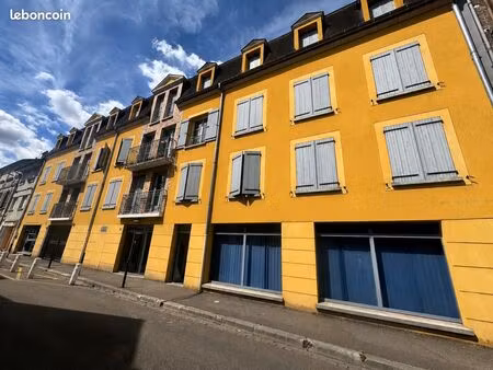 local commercial 105 m² sens