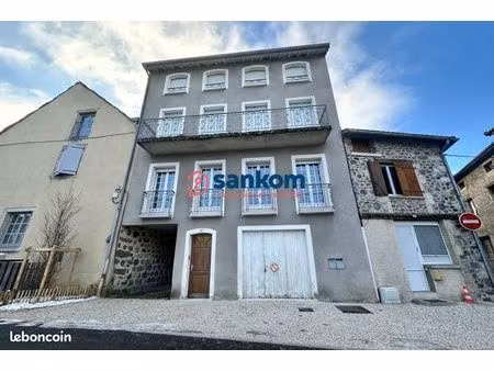immeuble 182 m² laussonne