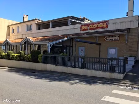 restaurant bar billards