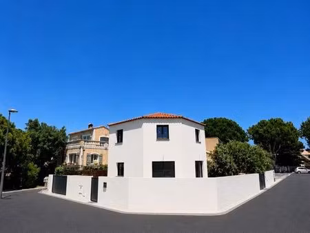 villa 4 faces