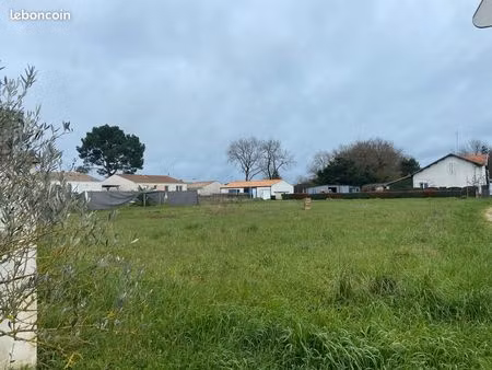 terrain constructible 463m2