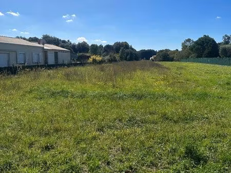 terrain constructible 1883m2