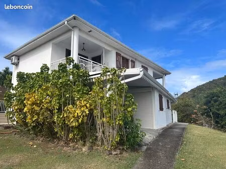sainte anne appartement t2 dans petite residence tranquille