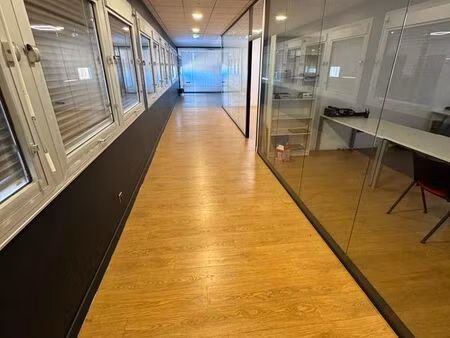 bureau neuf court bail precaire