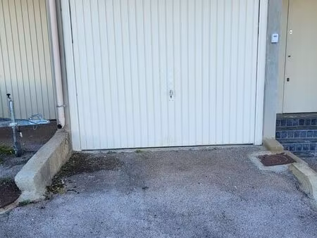 garage location