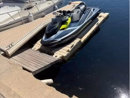location ponton jet ski porte jet